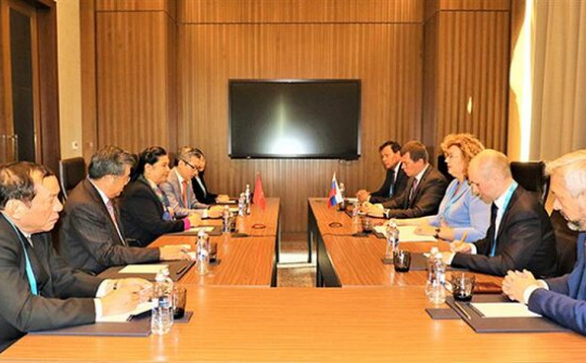 Phó Chủ tịch Quốc hội Tòng Thị Phóng tiếp đoàn  Đuma Quốc gia Liên bang Nga