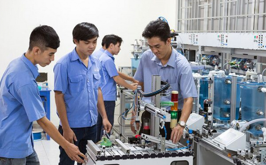 Những vướng mắc khi giải thể, sáp nhập trường nghề