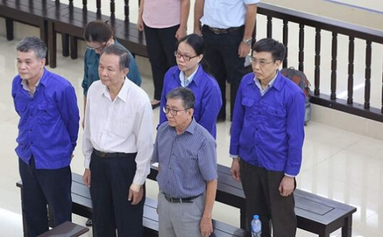 Nguyên lãnh đạo BHXH Việt Nam bị tuyên phạt từ 6 đến 14 năm tù