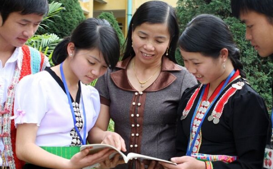 Quy định mới trong việc thi tuyển công chức với người dân tộc thiểu số