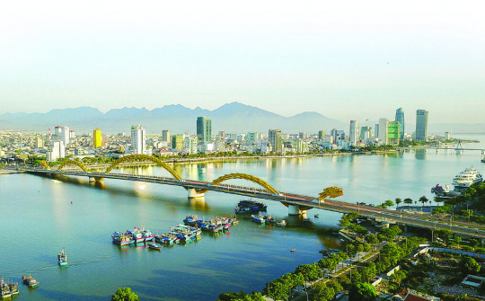 Lý luận về phát triển kinh tế ở Việt Nam: Thành tựu và hạn chế