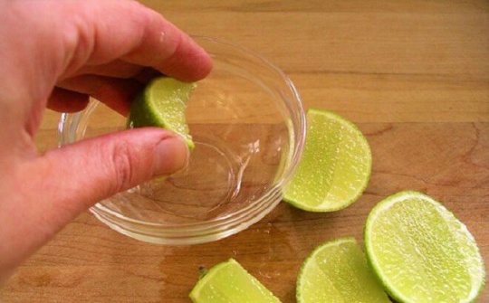 Khi miếng chanh trở thành kẻ thù gây hại cho trẻ nhỏ