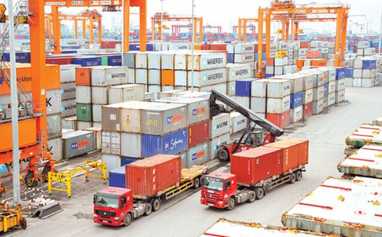 Xuất nhập khẩu giảm mạnh gần 17% so với nửa cuối tháng 8