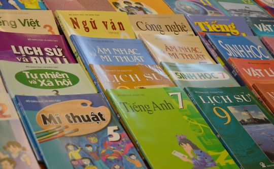 Công bố sách giáo khoa đầu tiên theo chương trình mới vào tháng 10