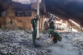 Viện Hóa học Môi trường Quân sự vào cuộc xử lí vụ cháy Rạng Đông