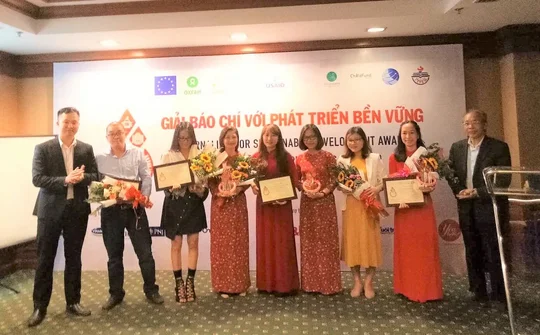 Trao Giải Báo chí với phát triển bền vững 2019 và phát động giải 2020