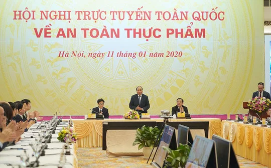 Thủ tướng chủ trì hội nghị trực tuyến toàn quốc về an toàn thực phẩm