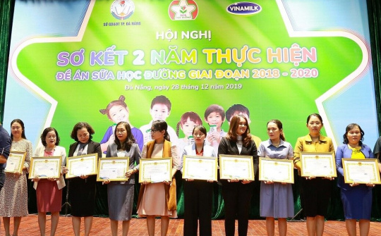 Đà Nẵng: Sơ kết 02 năm chương trình "Sữa học đường"