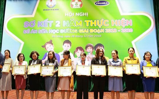 Đà Nẵng: Sơ kết 02 năm chương trình "Sữa học đường"