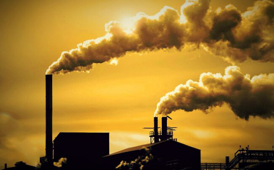 Tăng cường sử dụng công cụ chính sách đối với người gây ô nhiễm không khí