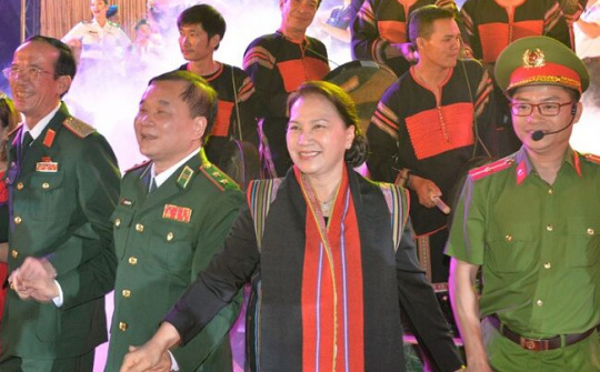 Chủ tịch Quốc hội dự  "Xuân Biên phòng ấm lòng dân bản" năm 2020