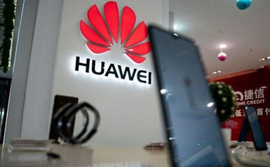 Mặc dù bị  bị Mỹ cấm vận nhưng điện thoại Huawei vẫn bán rất chạy