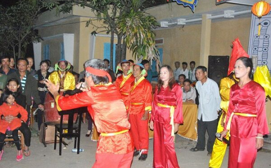 Giữ hồn quê trong phố