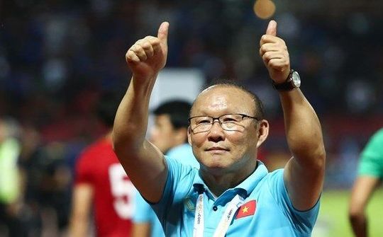 HLV Park Hang Seo chúc bóng đá Việt Nam hoàn thành giấc mơ trong năm mới