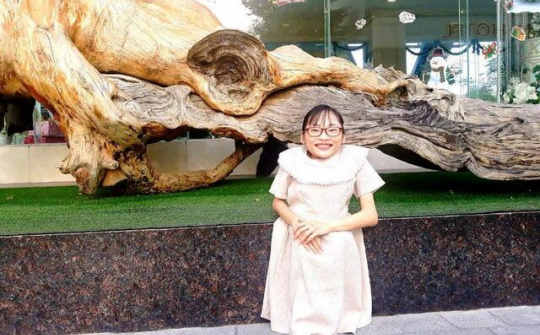 Cô gái nặng 15kg mở lớp học đặc biệt tại Nam Định