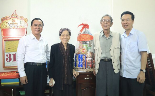 Trưởng Ban Tuyên giáo Trung ương chúc Tết nhà khoa học, nghệ sĩ