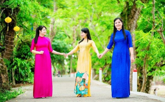 Mùa sưa thay lá