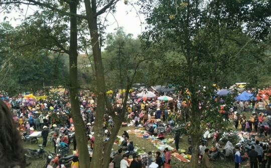 Chợ Chuộng, phiên chợ độc nhất vô nhị tại Việt Nam