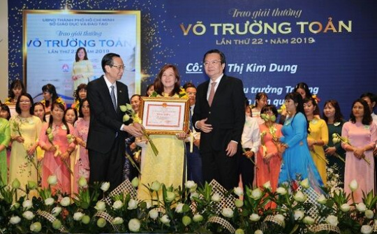 Tự hào “người truyền lửa” giáo dục thời công nghệ số