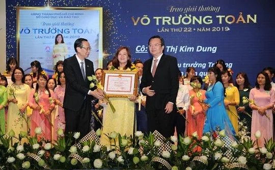 Tự hào “người truyền lửa” giáo dục thời công nghệ số