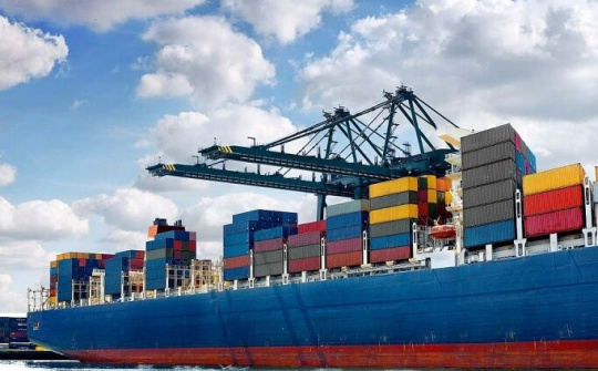 Nhiều chỉ số kinh tế cải thiện, xuất siêu kỷ lục gần 17 tỷ USD