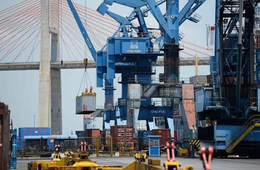 Triển vọng kinh tế Việt Nam dưới ‘lăng kính ngoại’