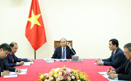 Thủ tướng Nguyễn Xuân Phúc điện đàm với Thủ tướng Nhật Bản Suga Yoshihide