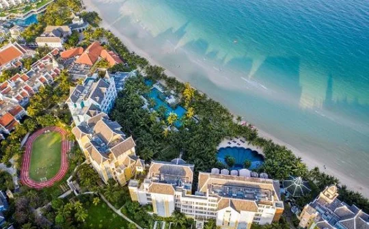 JW Marriott Phu Quoc Emerald Bay tiếp tục khẳng định vị thế với bão giải thưởng
