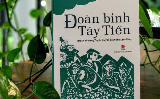 Tình quân dân đêm lửa trại bập bùng