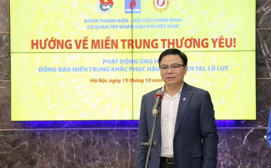 Petrovietnam dành gần 5 tỷ đồng ủng hộ đồng bào vùng lũ