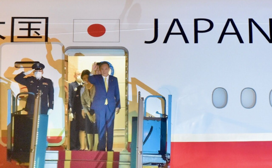 Thủ tướng Nhật Bản và Phu nhân bắt đầu thăm chính thức Việt Nam
