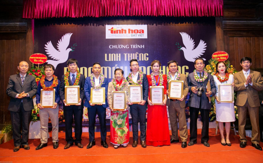 Tạp chí Tinh hoa Đất Việt tổ chức thành công chương trình “Linh thiêng dòng máu Lạc Hồng”