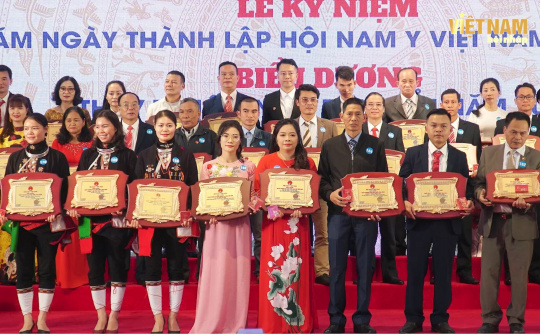 Nhân Sơn Dược được vinh danh “Doanh nghiệp sản xuất thuốc Nam tiêu biểu 2020”