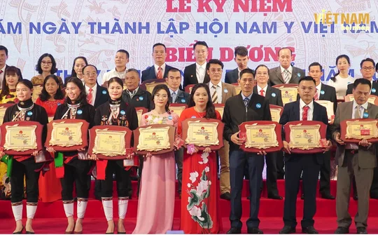 Nhân Sơn Dược được vinh danh “Doanh nghiệp sản xuất thuốc Nam tiêu biểu 2020”
