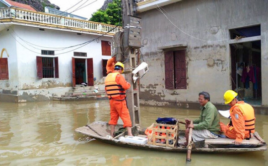 Công ty Điện lực Ninh Bình khuyến cáo về an toàn điện mùa mưa bão