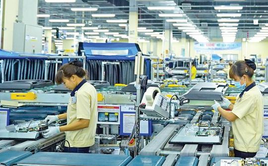 Vietnam attracts US$23.48 billion in FDI in ten months