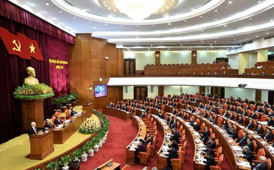 Trung ương thảo luận kỹ nội dung phát triển Kinh tế - Xã hội