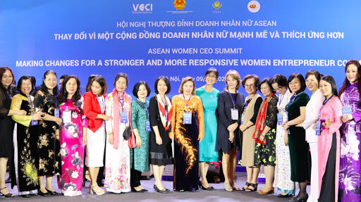 Thay đổi vì một cộng đồng doanh nhân nữ mạnh mẽ và thích ứng hơn