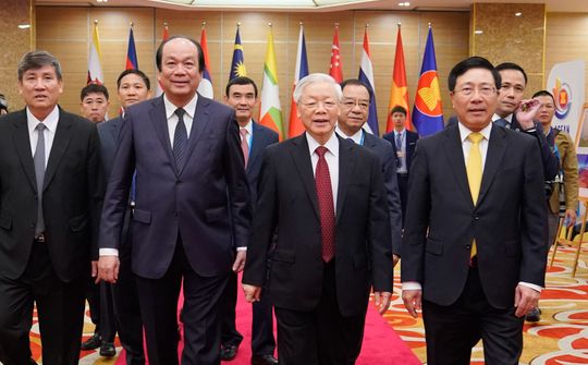 Khai mạc Hội nghị Cấp cao ASEAN lần thứ 37