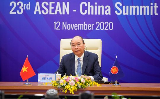 Thủ tướng khẳng định lập trường nguyên tắc về Biển Đông tại HNCC ASEAN-Trung Quốc
