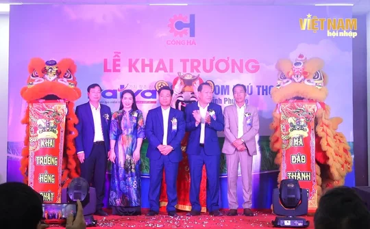 Tập đoàn Công Hà khai trương showroom bồn nước Valva tại thị xã Phú Thọ