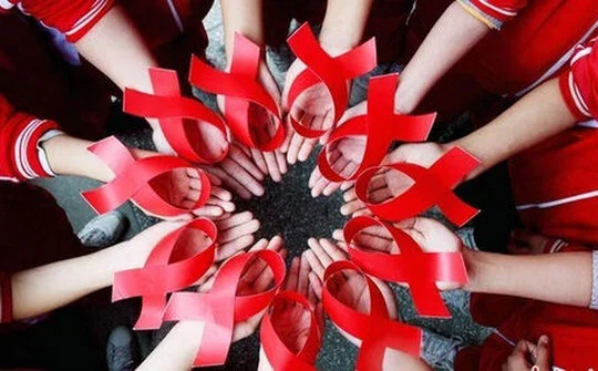 Quốc hội thông qua Luật Phòng, chống HIV/AIDS