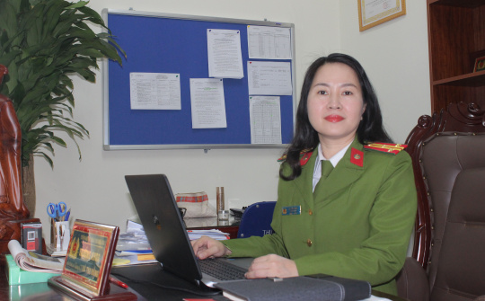 Thượng tá, TS. Hà Thu Hằng - Lặng lẽ truyền lửa cho các thế hệ học viên
