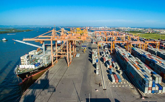 Hàng hóa qua cảng biển tăng 5% so với cùng kỳ