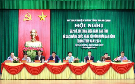 Lãnh đạo tỉnh Nam Định đối thoại với công nhân lao động