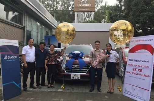 Hyundai Vinh lập kỷ lục mới : Lễ hội bàn giao 85 xe cho Khách hàng