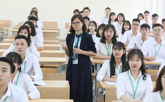 Lương của giảng viên đại học từ tháng 12/2020 theo quy định mới