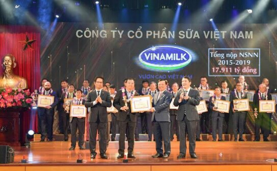 Vinamilk "gặt hái" nhiều giải thưởng, tiếp tục đồng hành cùng Chính phủ phòng chống dịch