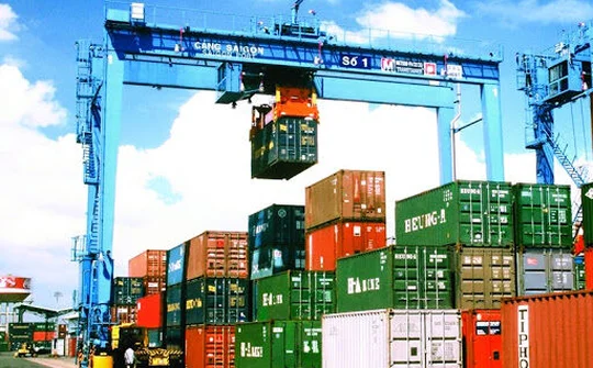 Tạo thuận lợi hơn về thủ tục hải quan đối với hàng quá cảnh