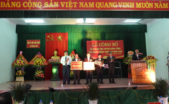 Xã Hoàng Sơn đón nhận quyết định công nhận xã đạt chuẩn nông thôn mới